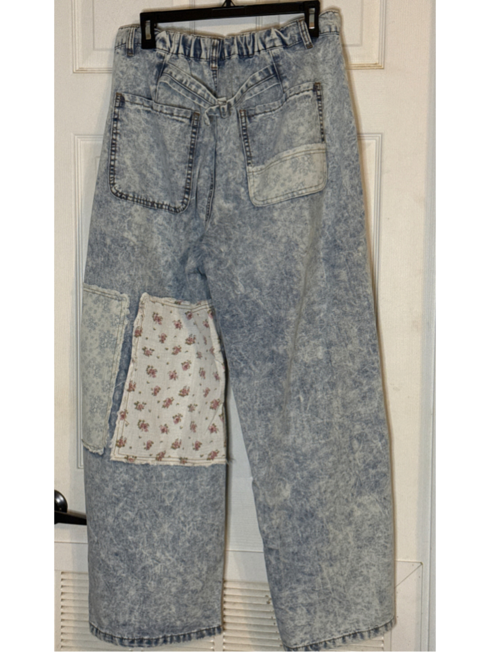 POL Patchwork Wide Leg Jeans Size M Blue Floral Acid Wash - Picture 3 of 7